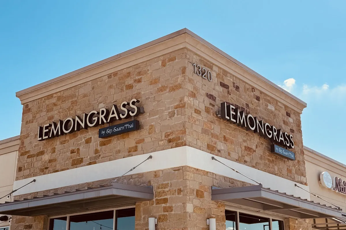 Lemongrass By Sip Saam Thai photo 1