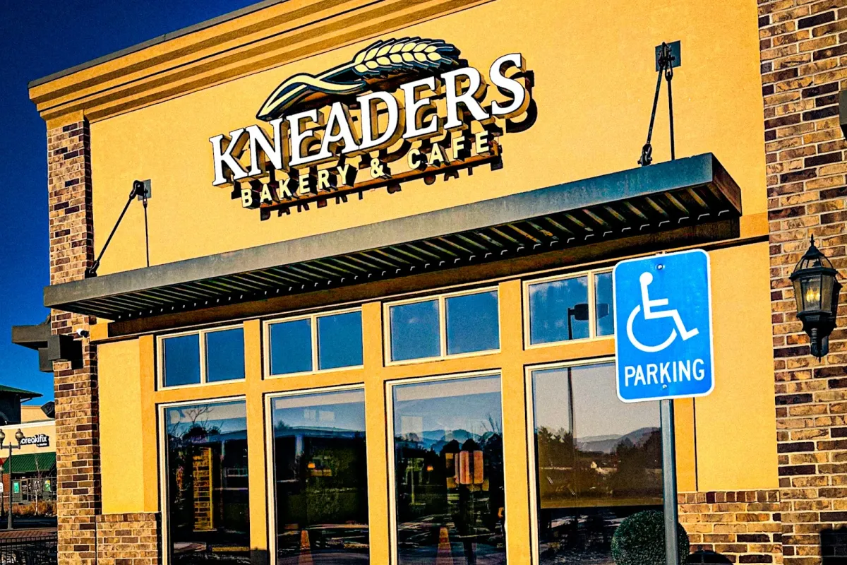 Kneaders Bakery & Cafe photo 1