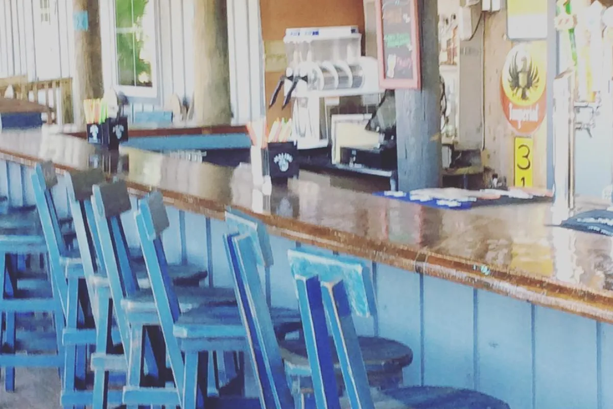 Castaway’s Seafood & Grill photo 1