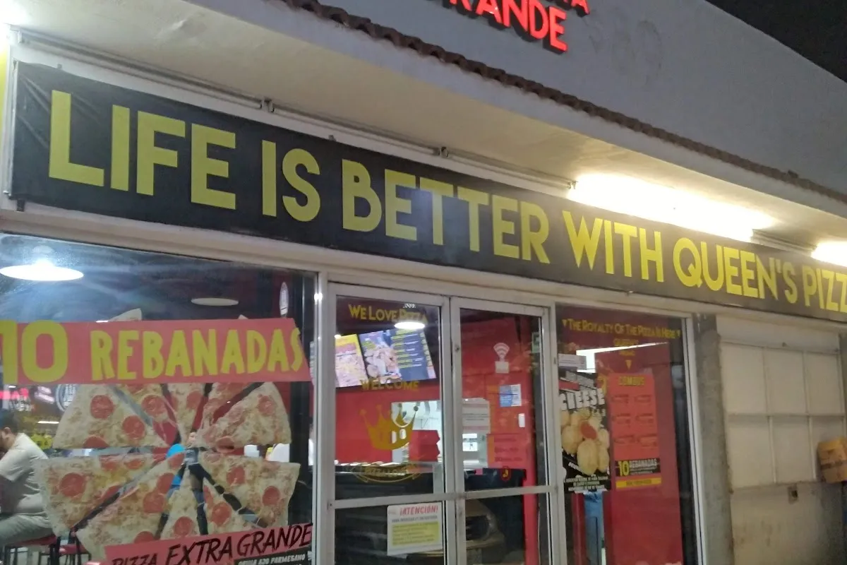 Queen's Pizza Solidaridad photo 1