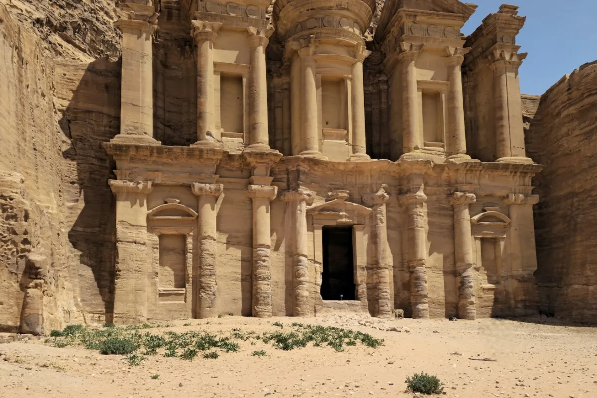AlDayr photo 1