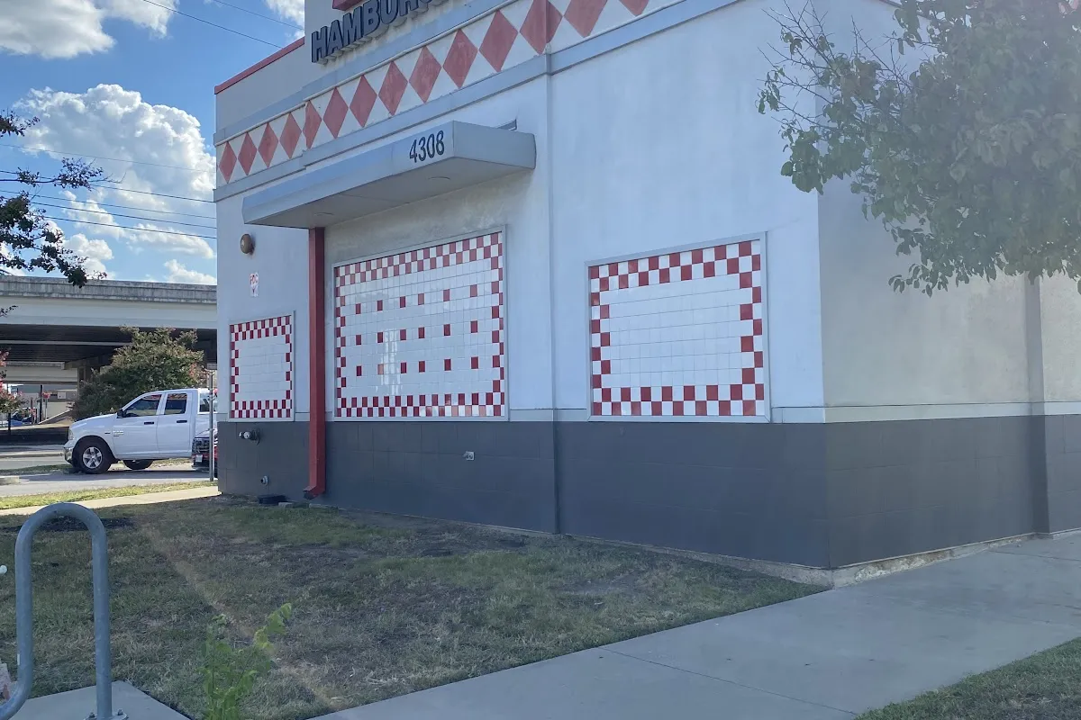 Dan's Hamburgers photo 1