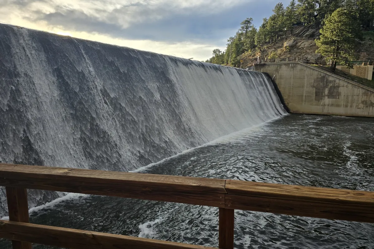 Evergreen Dam photo 1