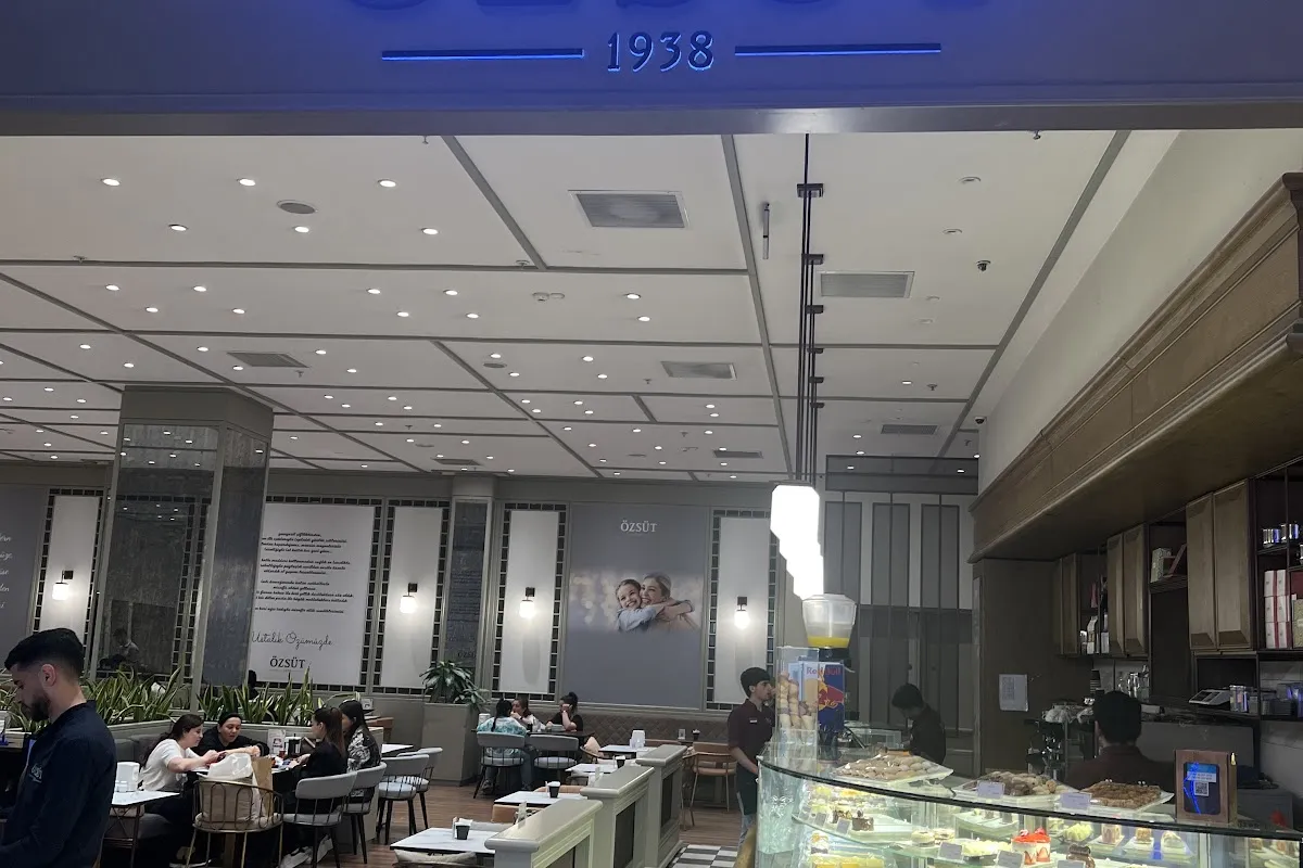 Özsüt Ganjlik Mall photo 1