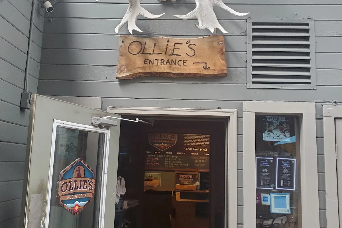 Ollie's Pub & Grub photo 1