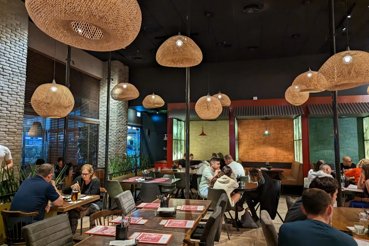 מינה טומיי עין שמר photo 1