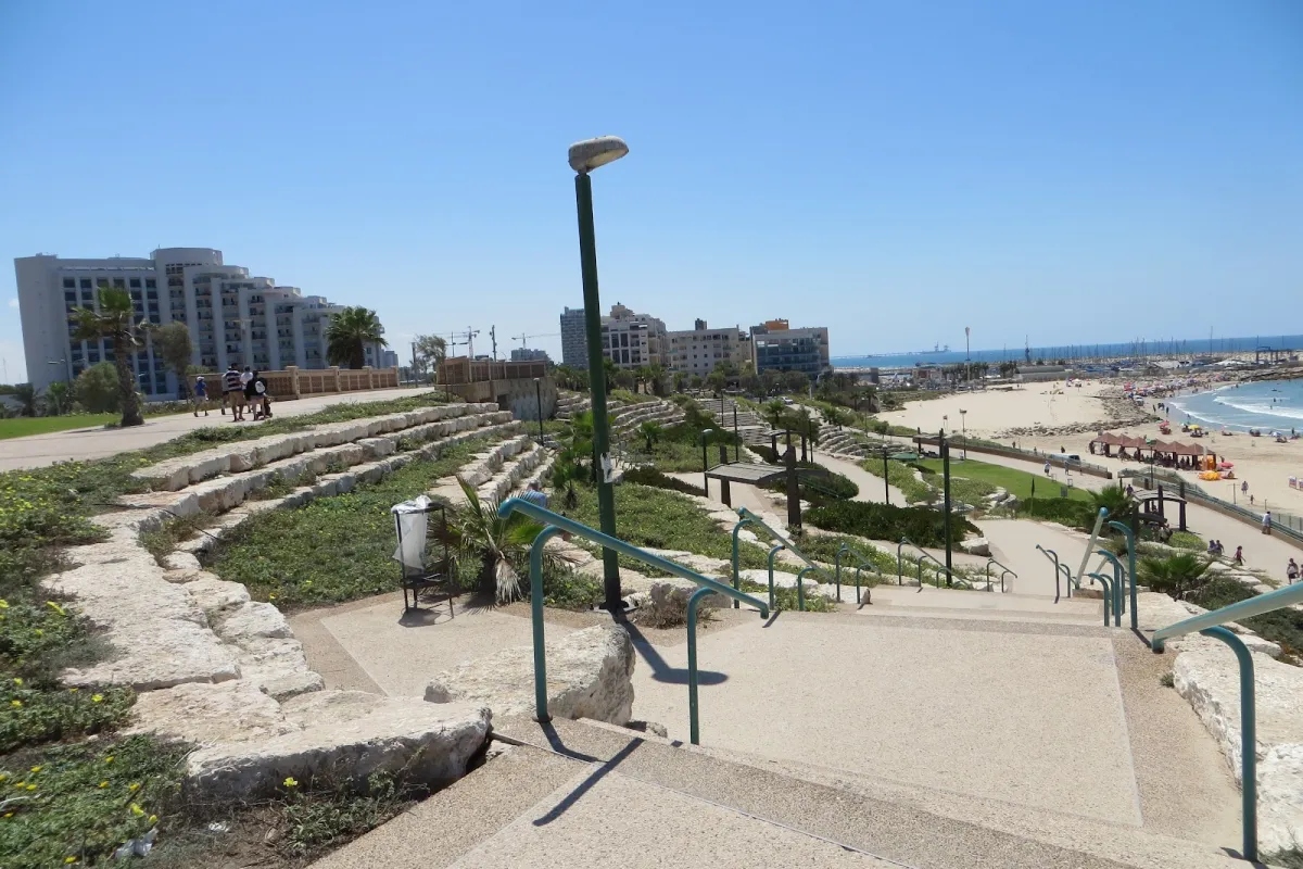 Ashkelon Promenade photo 1