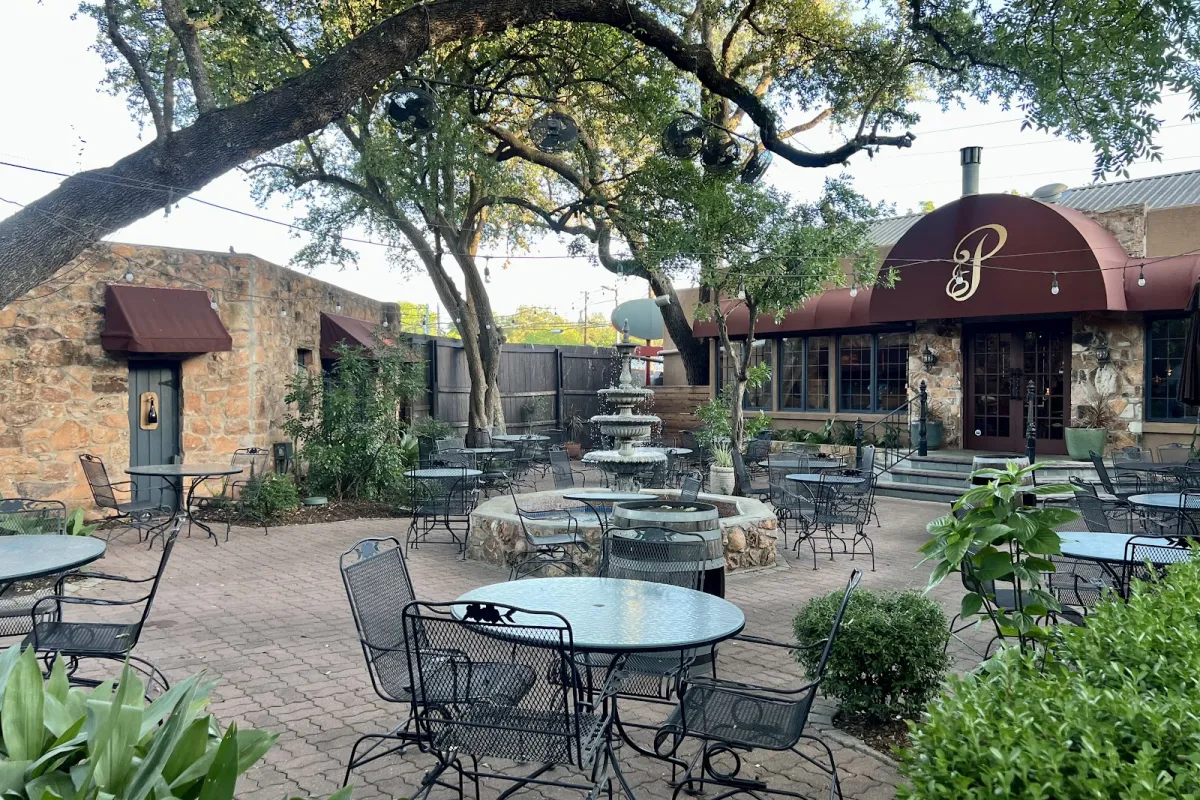 Palmer's Restaurant Bar & Courtyard photo 1