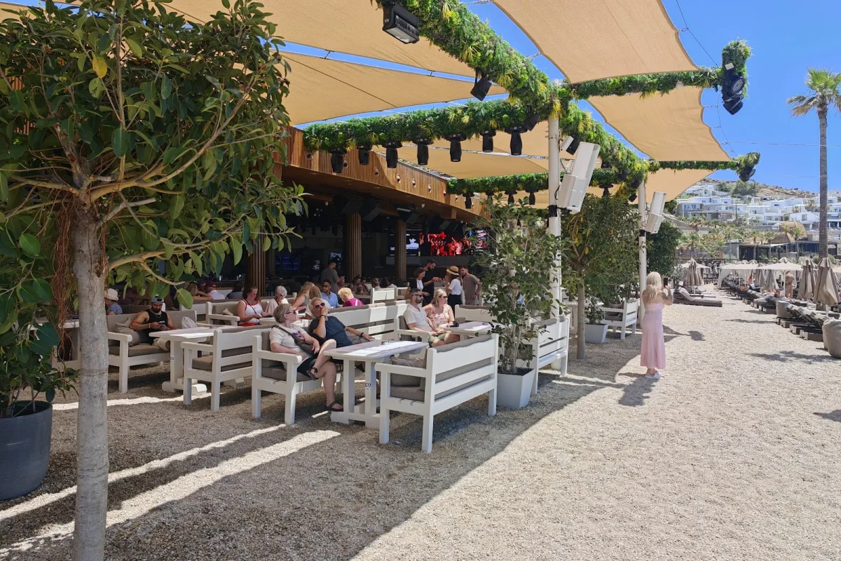 Tropicana Beach Bar - Restaurant photo 1
