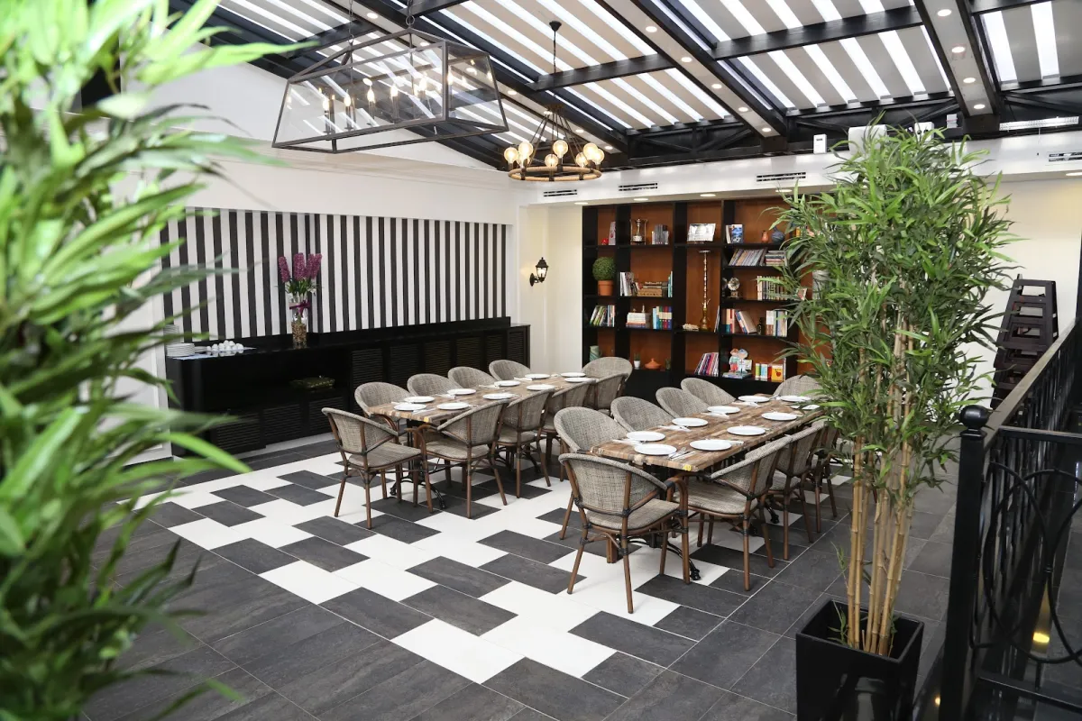 Zuwar Restaurant photo 1