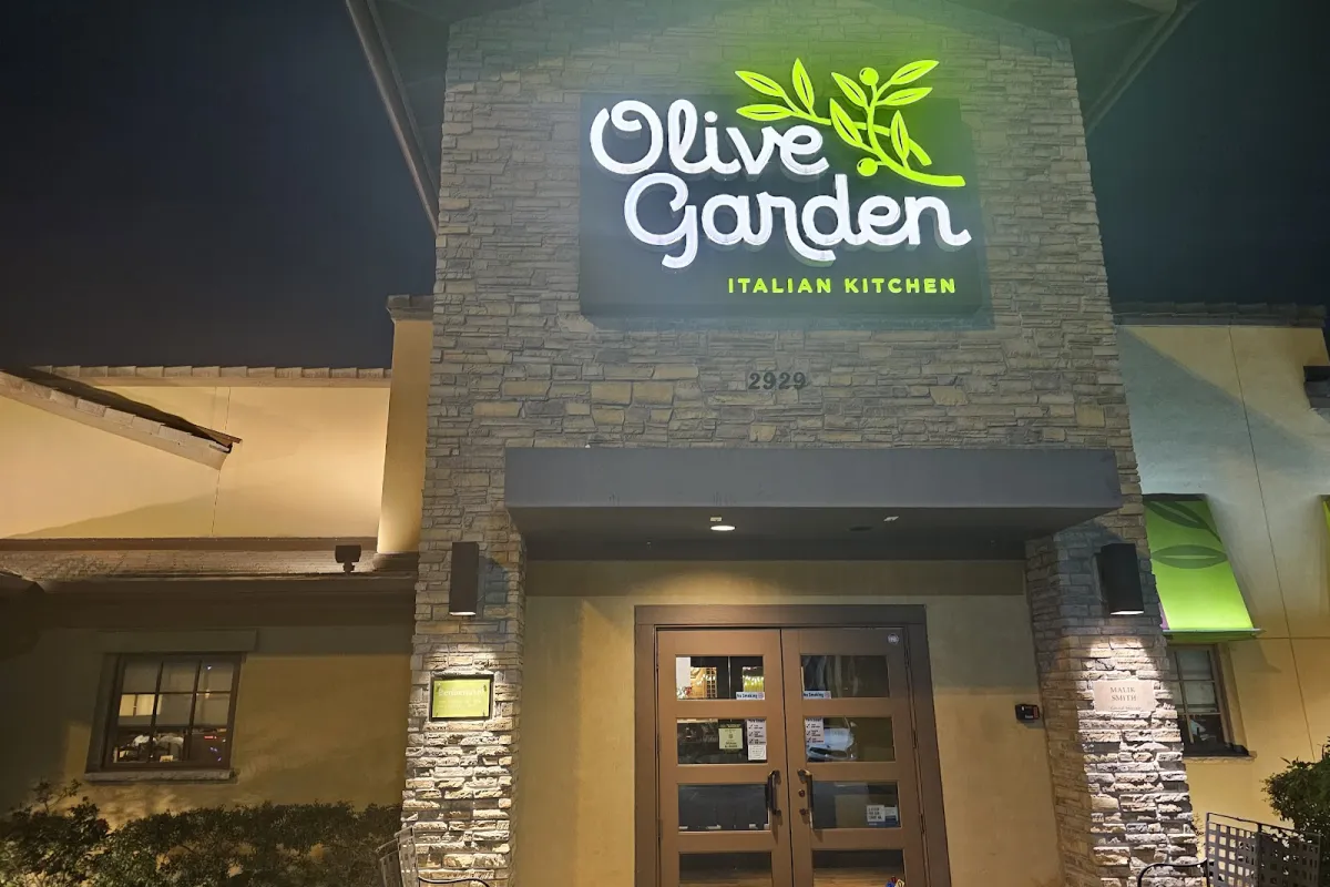 Olive Garden Italian Restaurant photo 1
