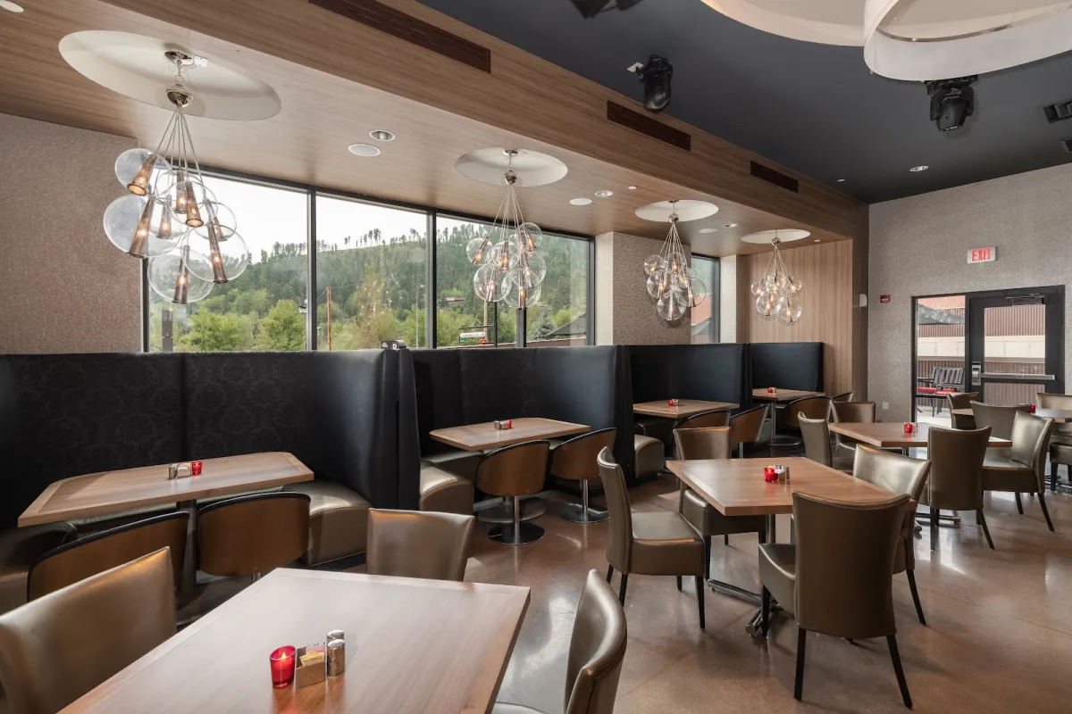 FLYT Steakhouse photo 1