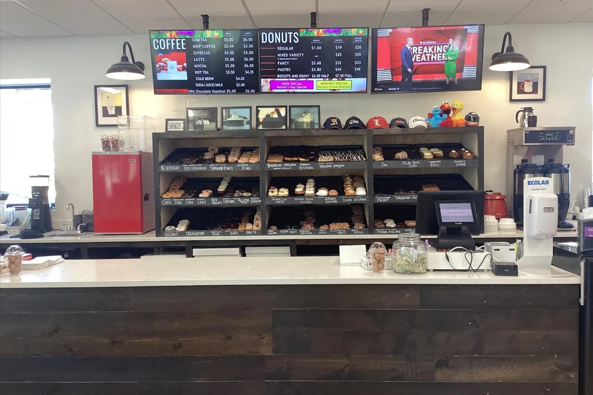 Red Coach Donuts photo 1