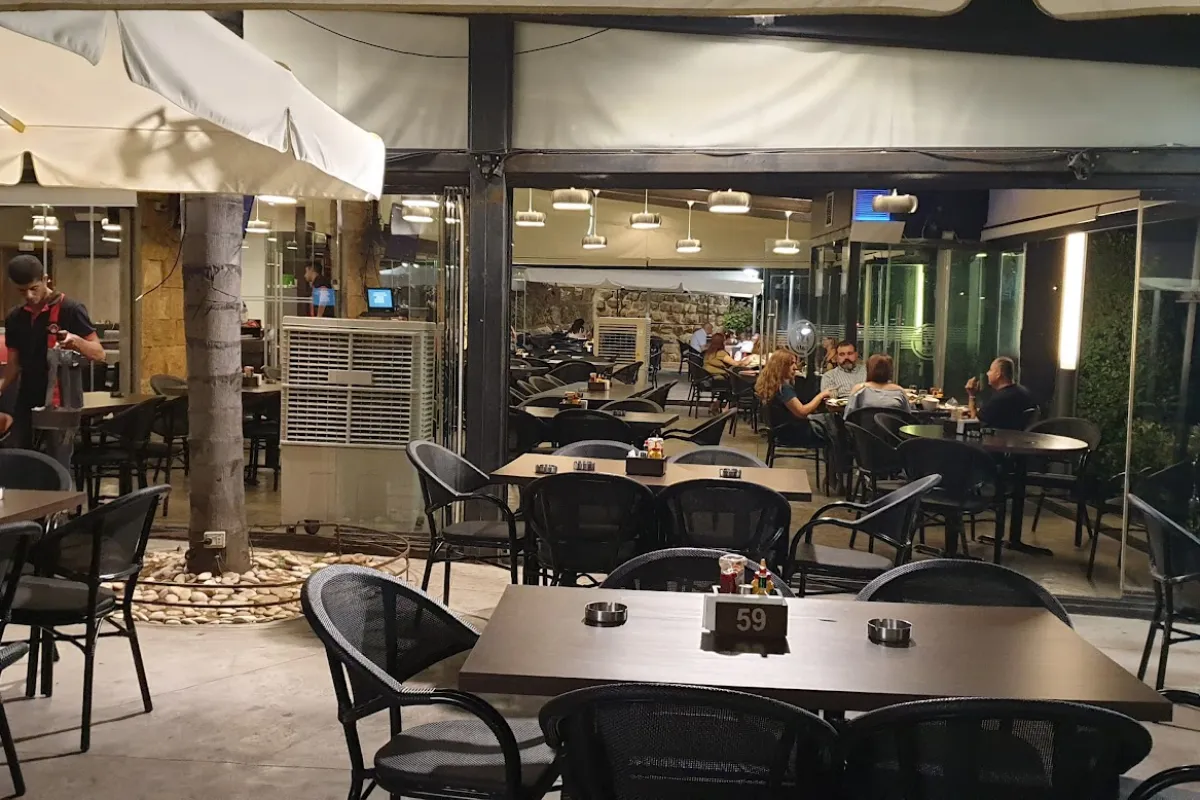 Merchak Cafe photo 1