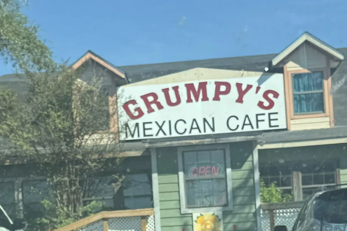 Z' GRUMPY CAFE photo 1