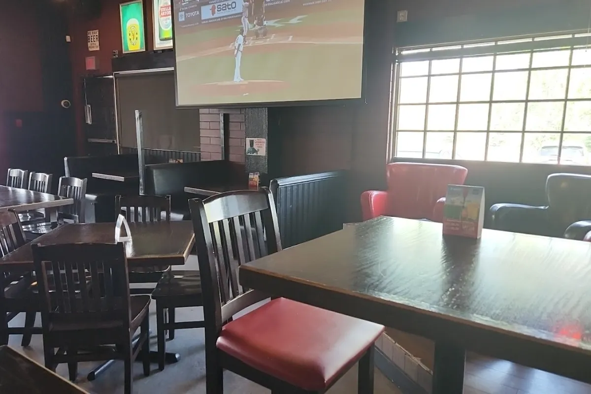 Red Crowns Pub photo 1