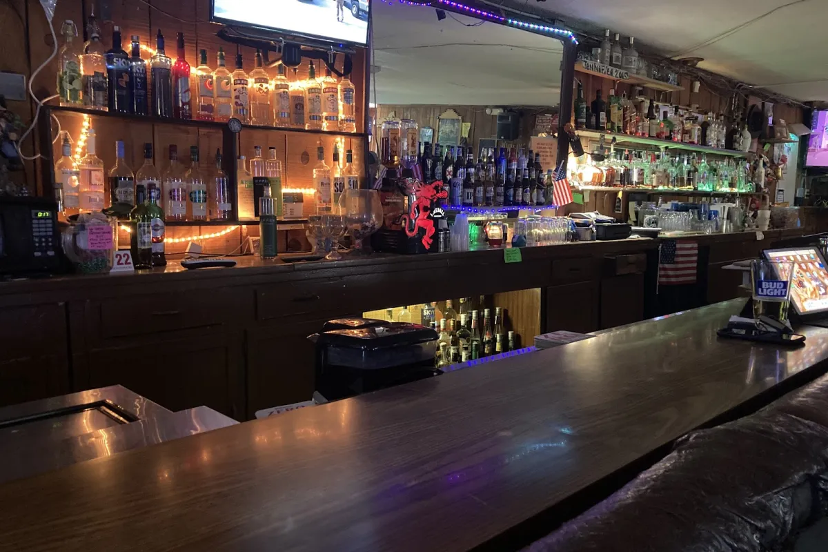Raymond's Lounge photo 1