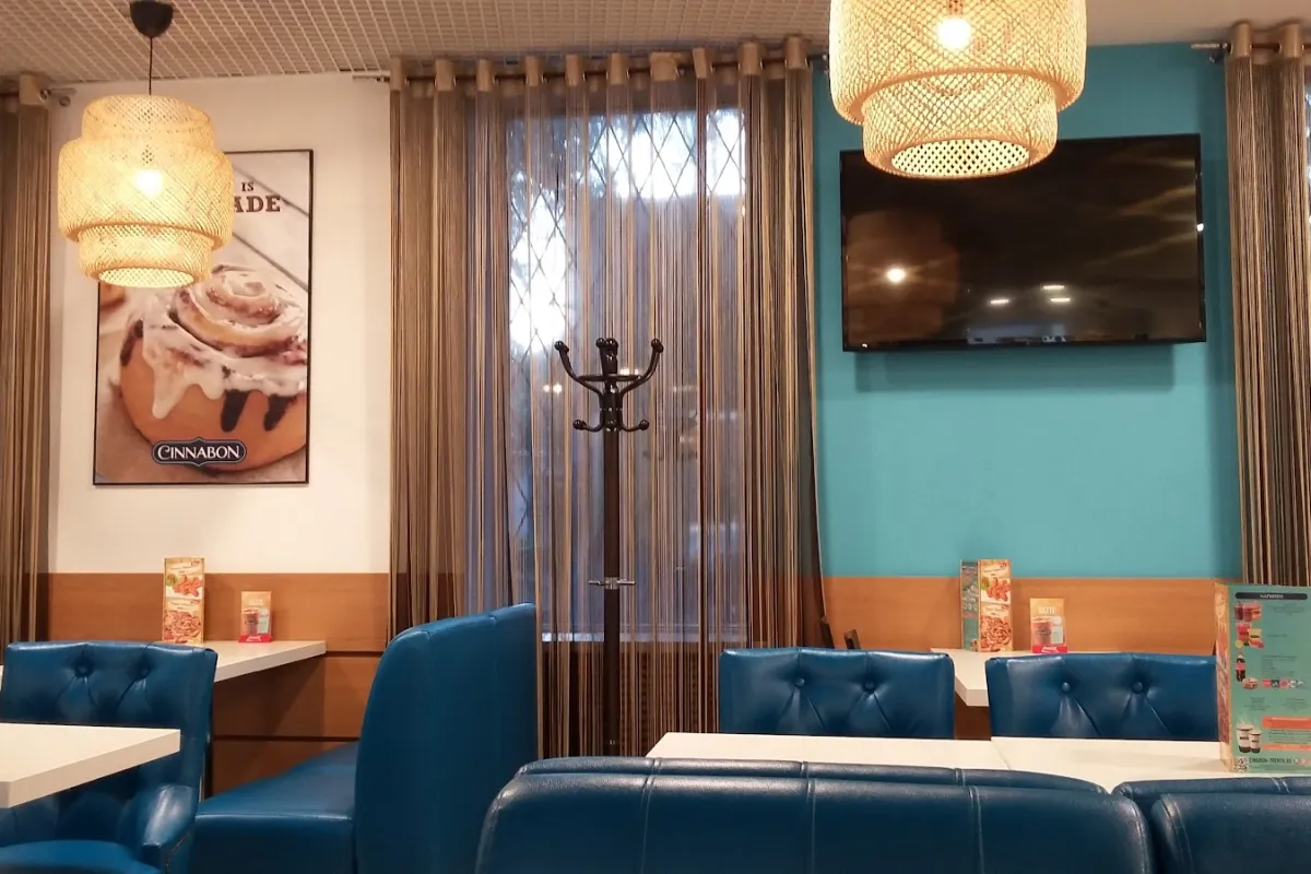 Cinnabon photo 1