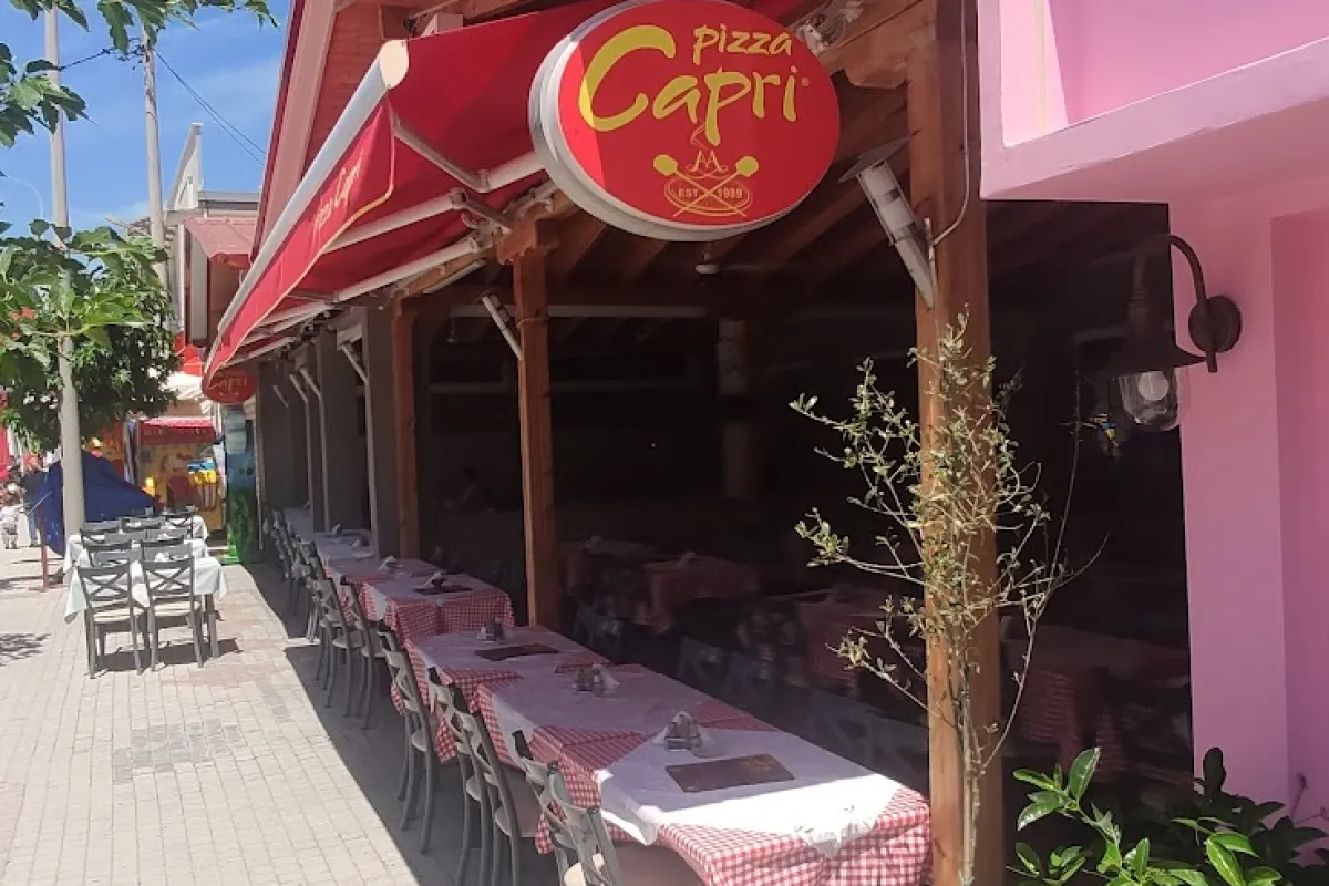 Capri Pizza photo 1