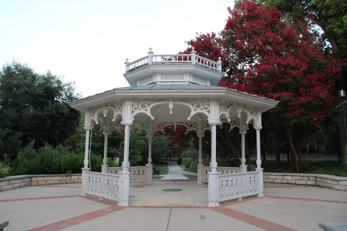 San Marcos Plaza Park photo 1