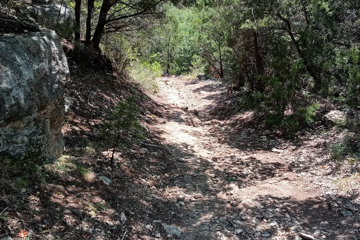 Canyonlands / Mt Lakeway Trail photo 1