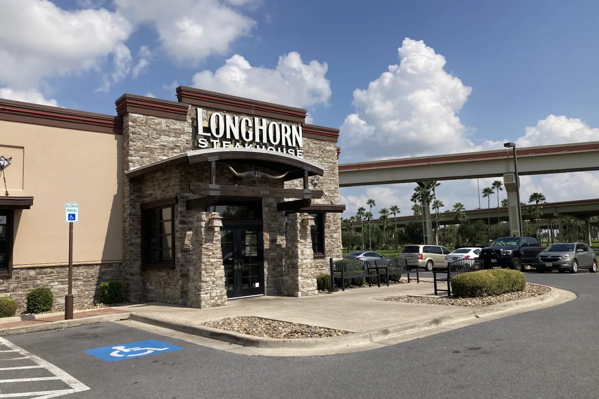 LongHorn Steakhouse photo 1