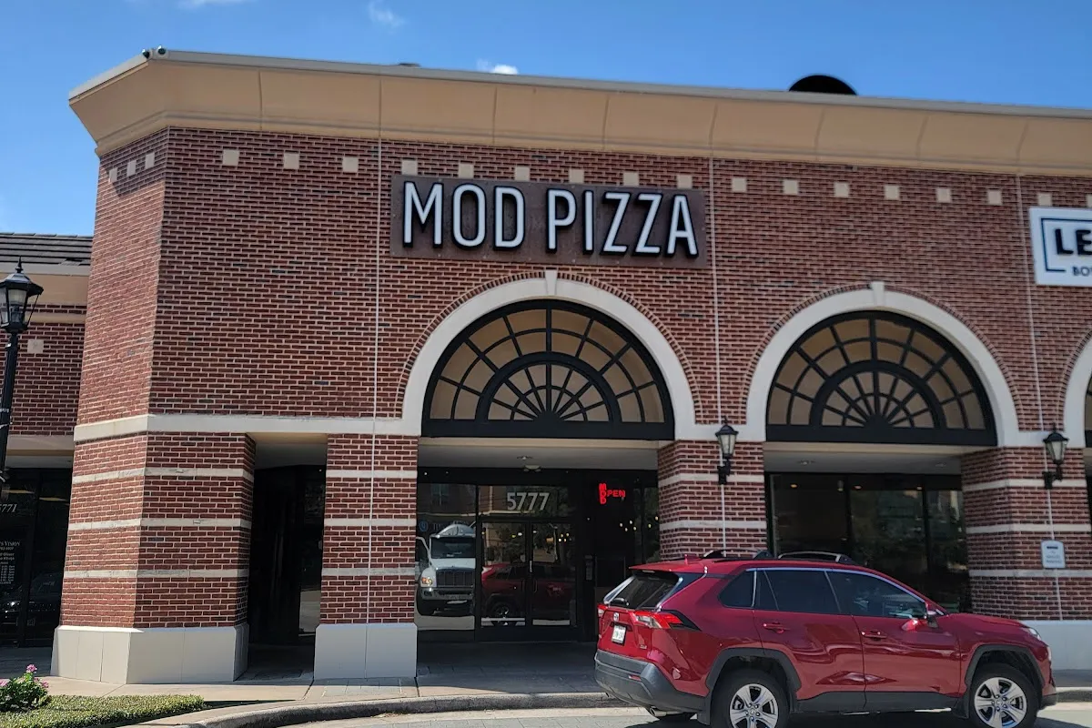 MOD Pizza photo 1