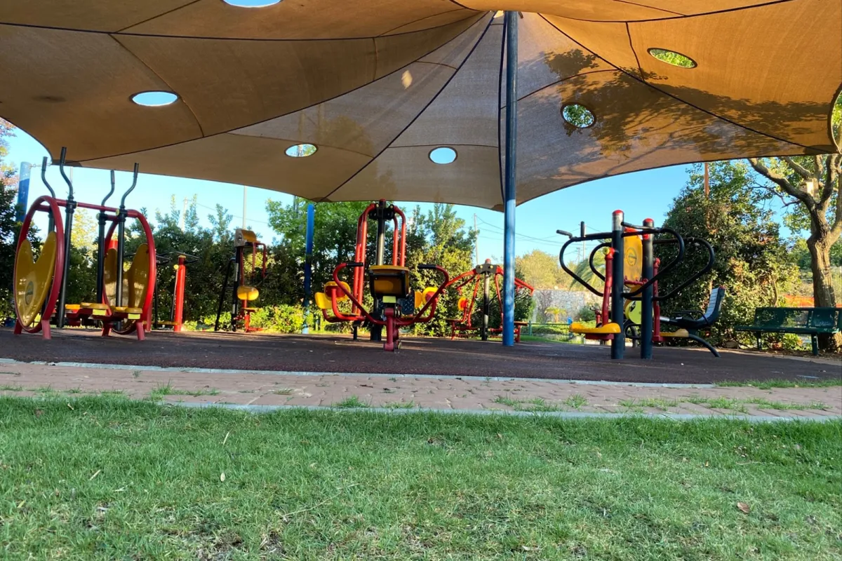 פארק העשור photo 1