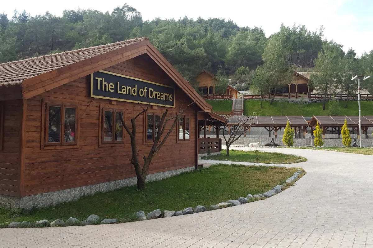 The Land of Dreams photo 1