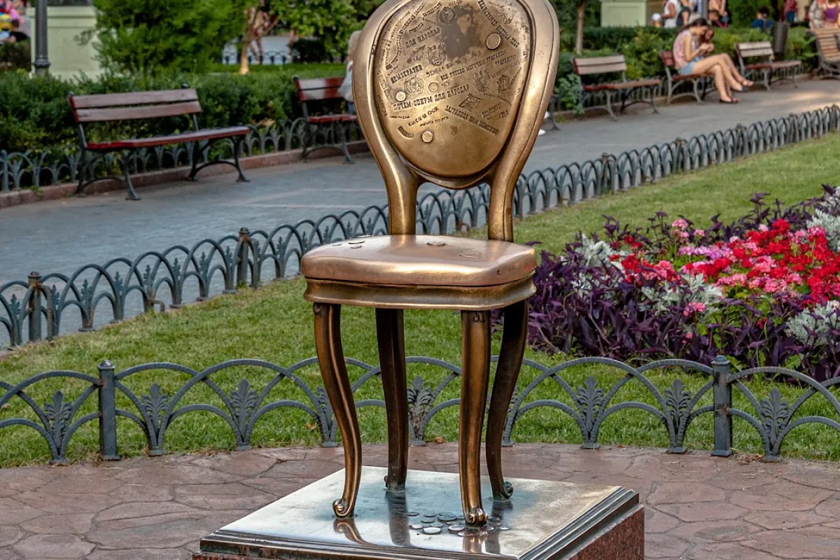Monument to Ilf and Petrov photo 1