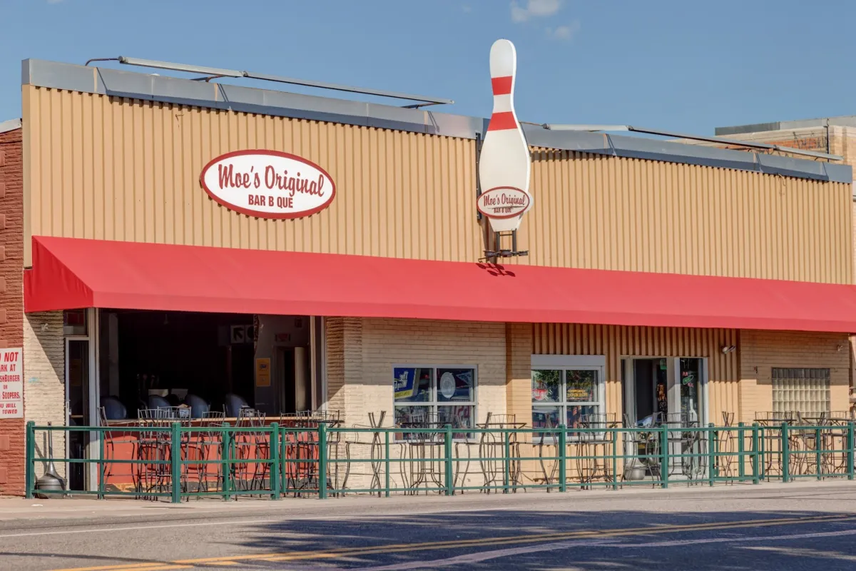 Moe's Original BBQ and Bowling photo 1