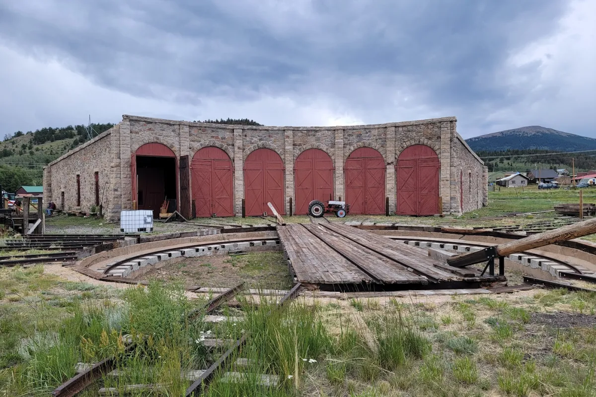 Como Roundhouse photo 1
