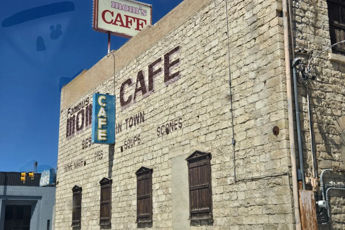 Mom's Cafe photo 1