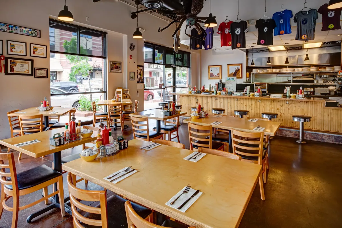 Golden Diner photo 1