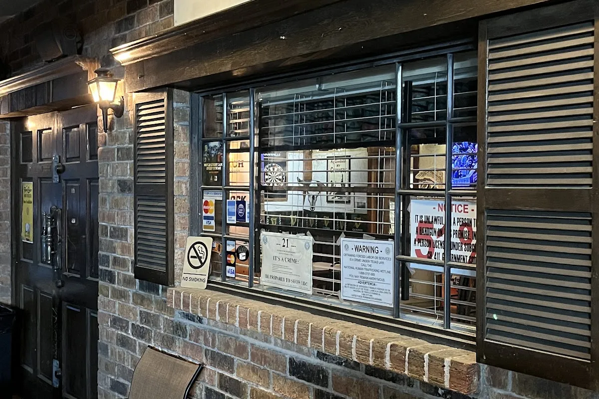 Molly's Pub photo 1