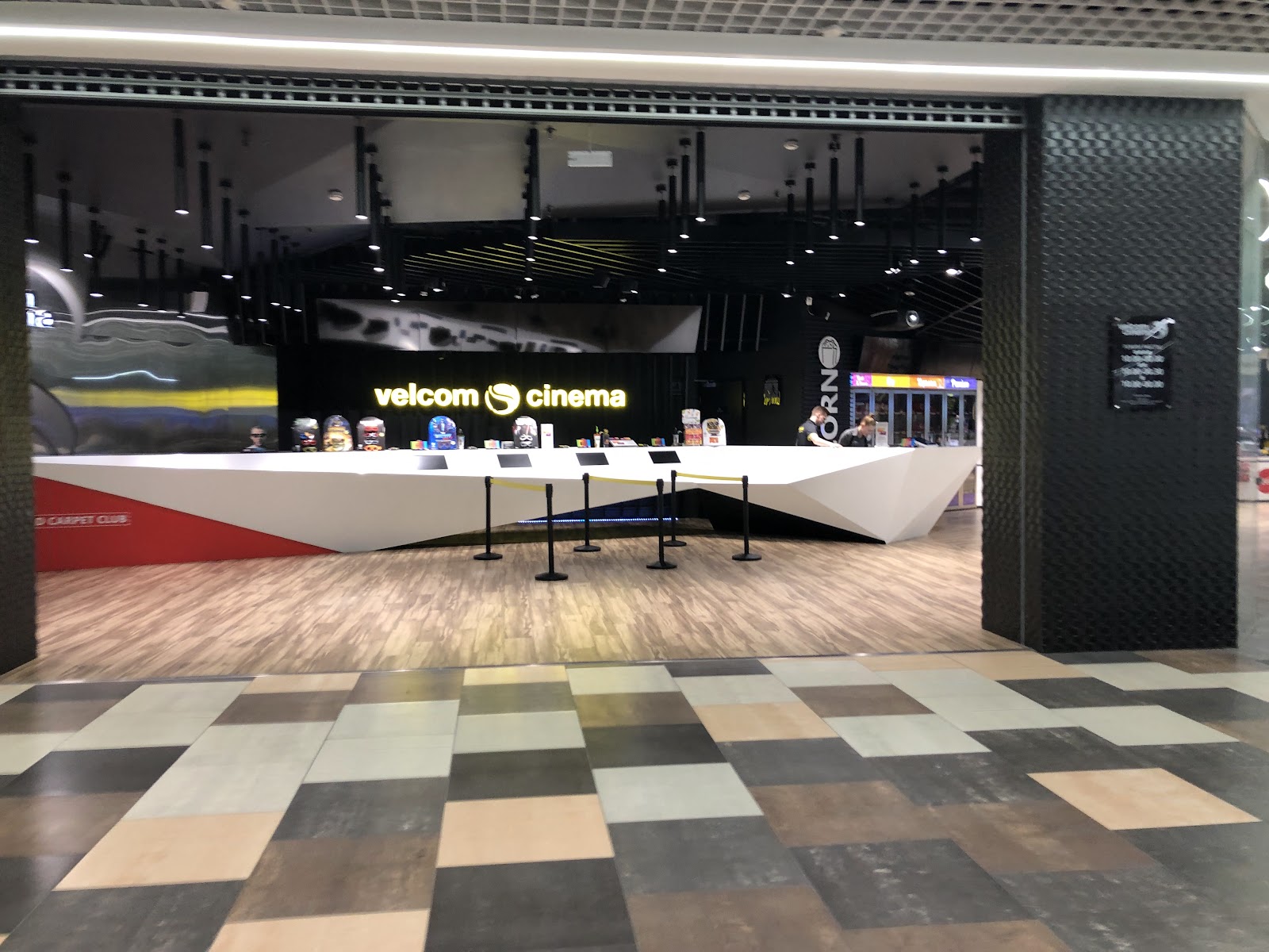 Mooon - cinema space in Dana Mall photo 9