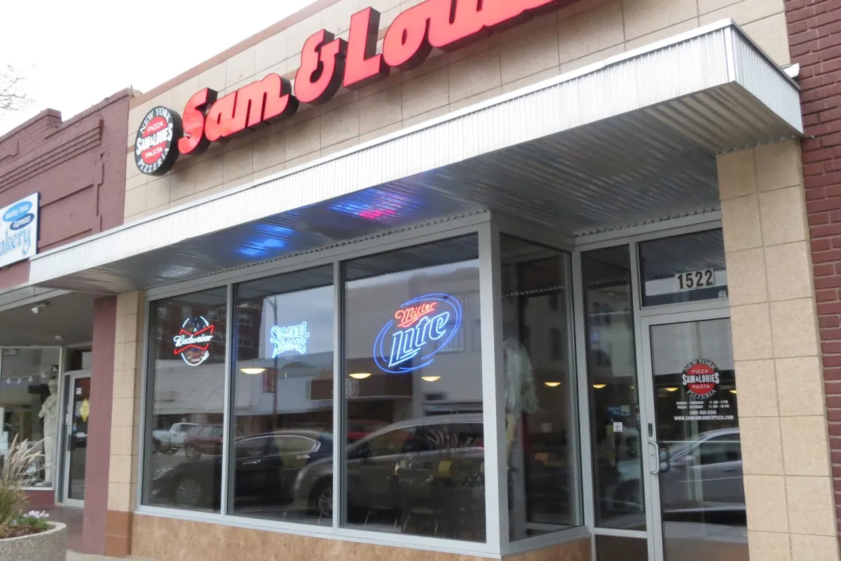 Sam & Louie's Italian Restaurant & New York Pizzeria photo 1
