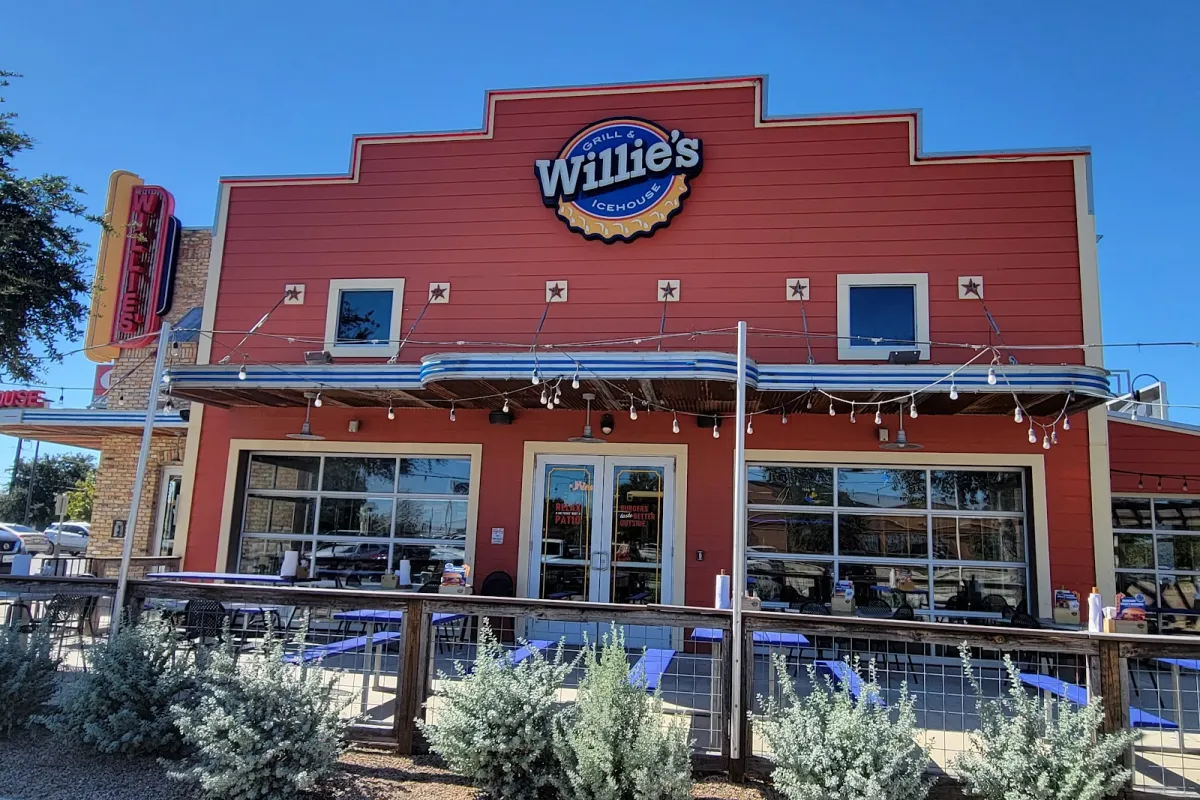 Willie's Grill & Icehouse photo 1