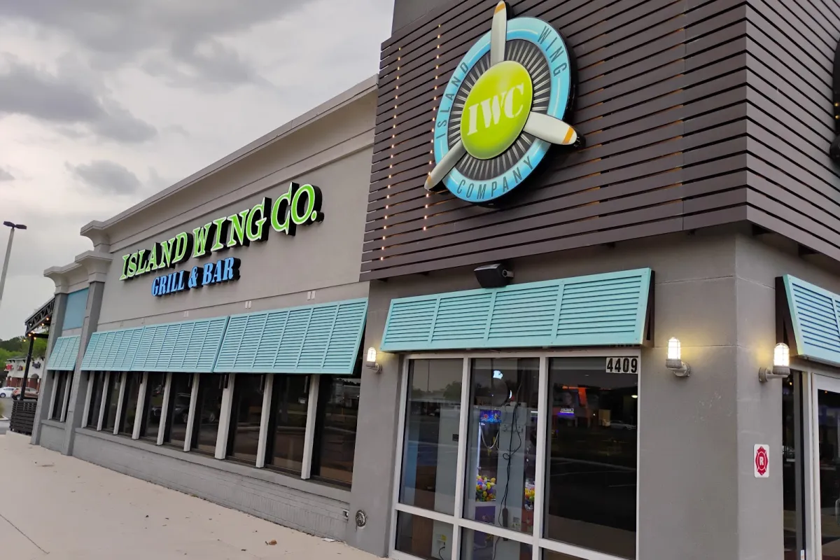 Island Wing Company Grill & Bar - Jacksonville Southside photo 1