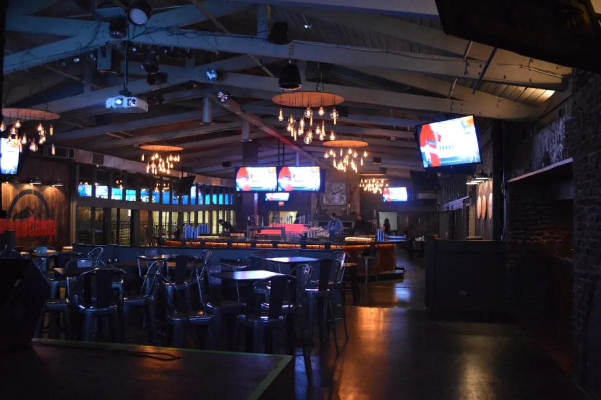 BaseCamp Pub photo 1