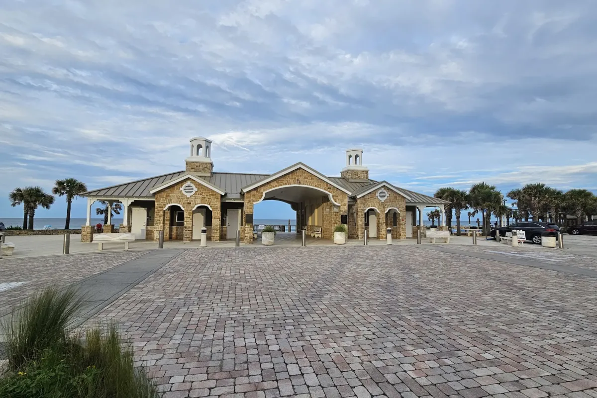 Andy Romano Beachfront Park photo 1