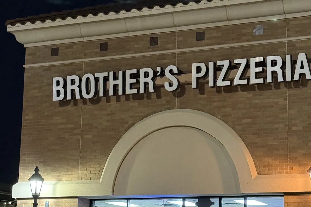 Brother's Pizzeria photo 1