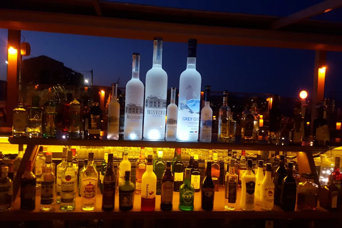 Μπούρτζι - all day cafe bar restaurant photo 1