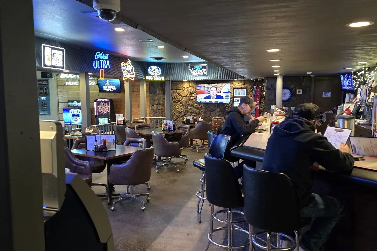 Yellowstone Tavern photo 1