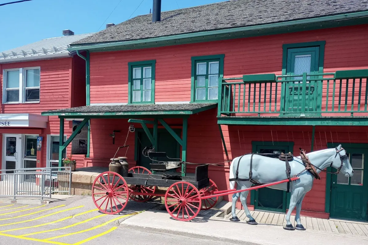 The old cheese (Cheddar Cheese Museum Of) photo 1