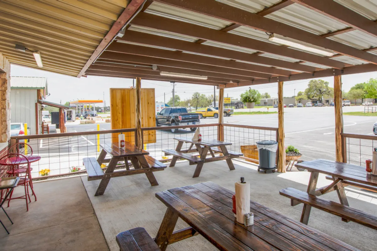 Hill Country Smokehouse photo 1