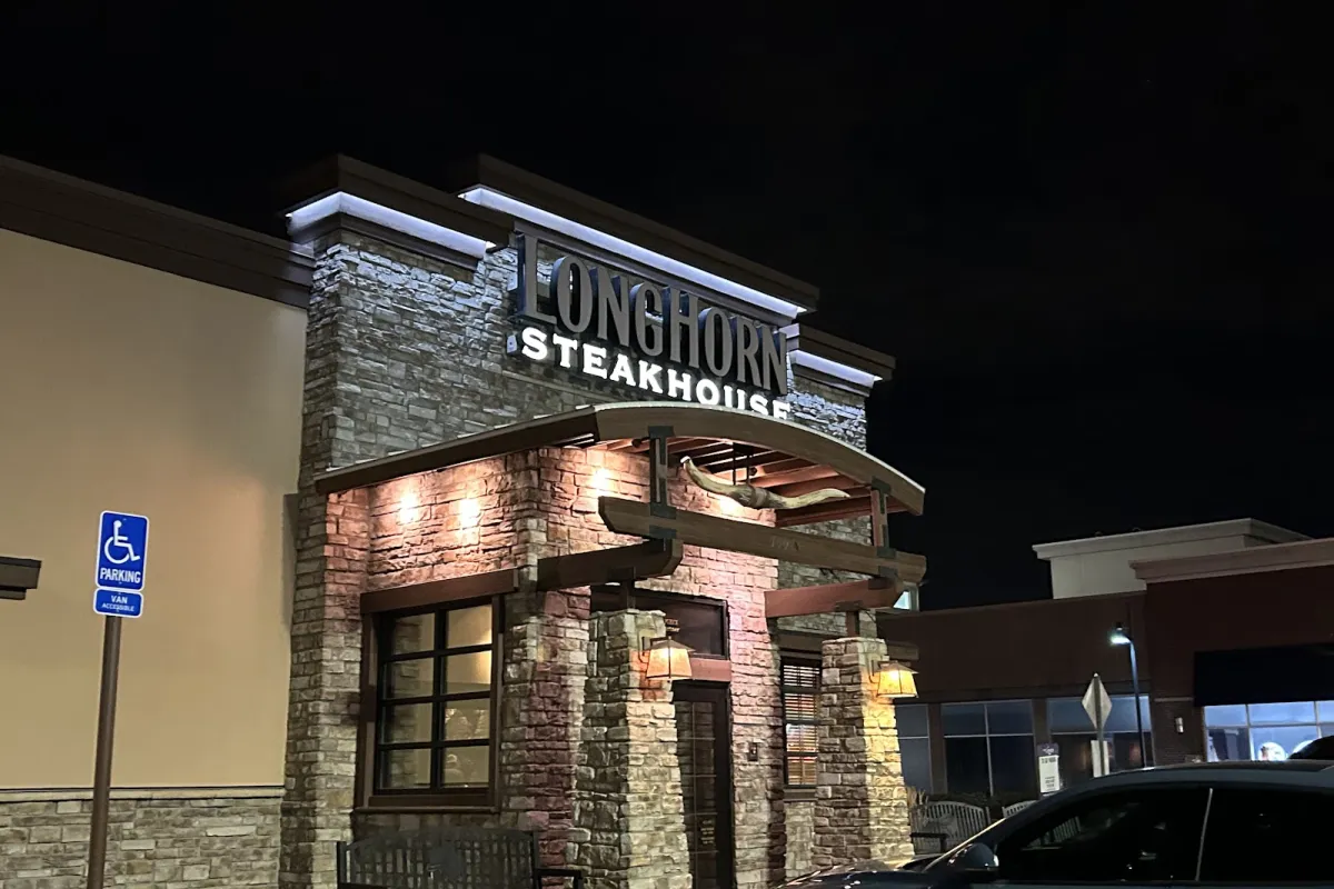 LongHorn Steakhouse photo 1