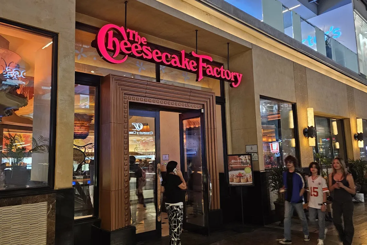 The Cheesecake Factory photo 1