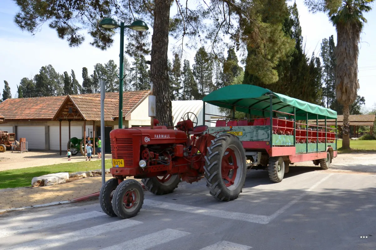 Museum of Tractors photo 1