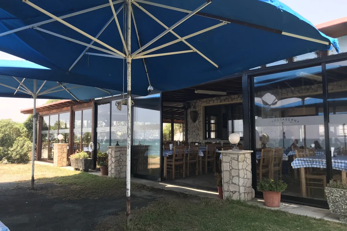 Mamas Fish Tavern photo 1
